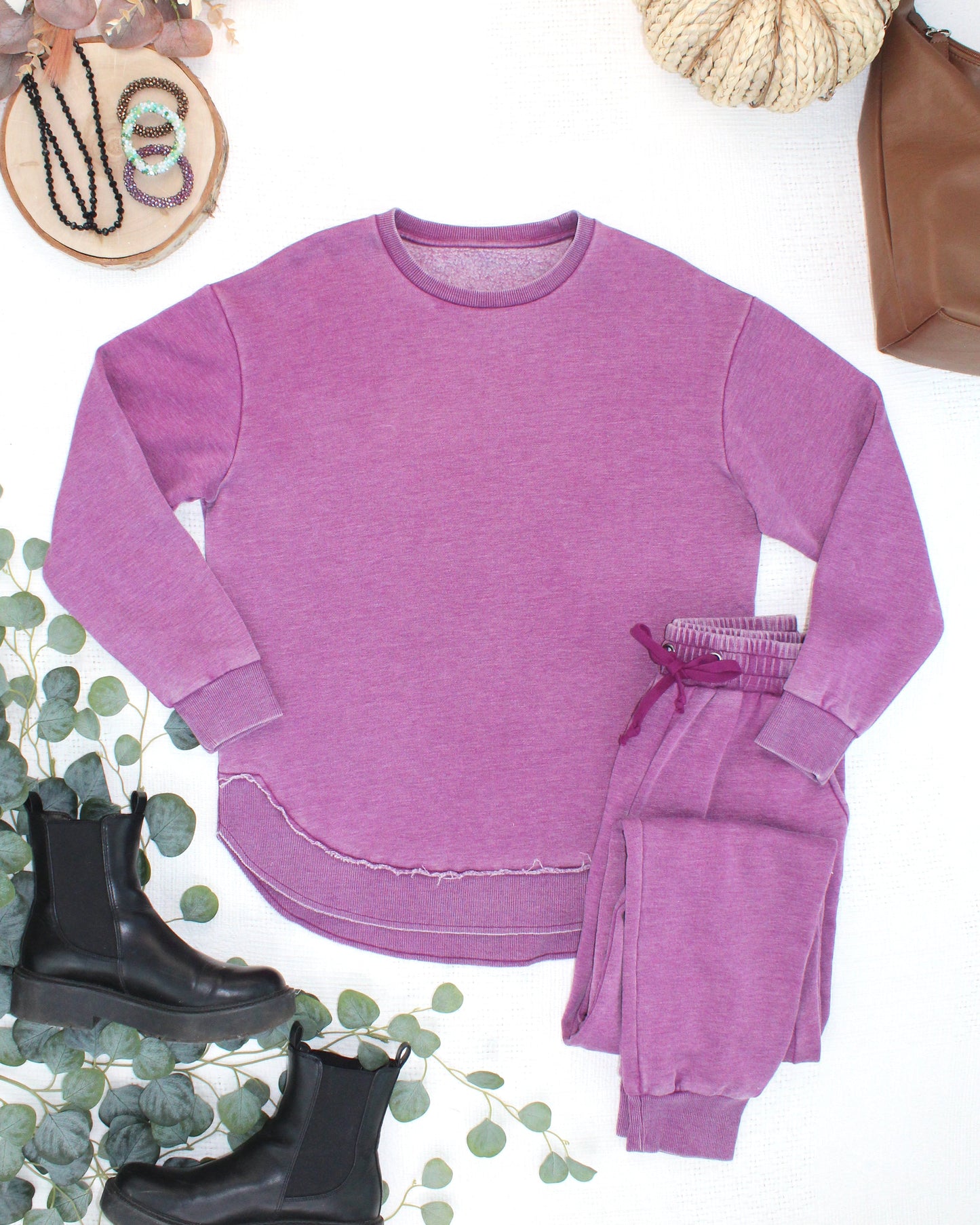 MARKET EXCLUSIVE Vintage Wash Pullover - Purple